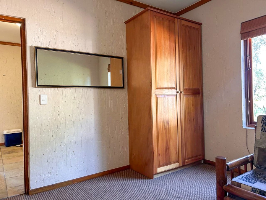 4 Bedroom Property for Sale in Boschenvaal River Front Lodges Free State